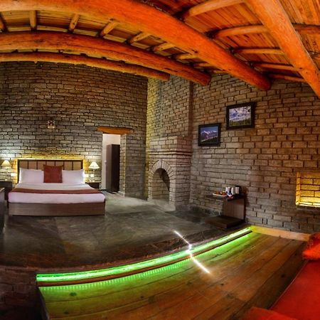 Imperial Heights Hotel Almora Eksteriør billede