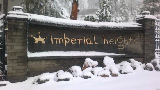 Imperial Heights Hotel Almora Eksteriør billede