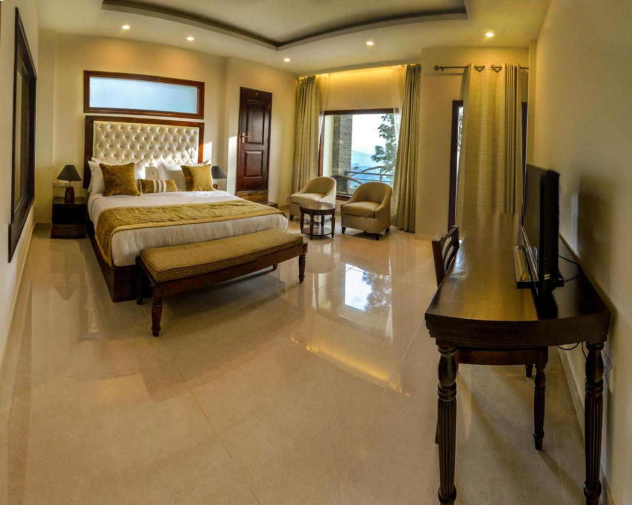 Imperial Heights Hotel Almora Eksteriør billede